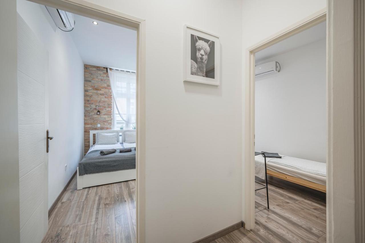 Design Apartment W Ac On Ring Road By Newave Apartments Budapest Kültér fotó