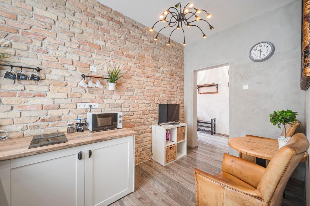 Design Apartment W Ac On Ring Road By Newave Apartments Budapest Kültér fotó